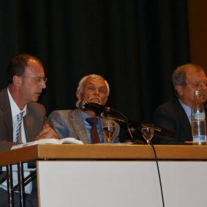 v.l.n.r.: Norbert Vongehr, Dr. Günter Hartleb (Hellmig KH), Friedhelm Lipinski (SPD)
