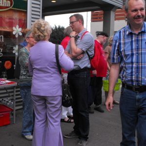 Oliver Kaczmarek im Gespräch mit Heerener Bürgern und Bürgerinnen